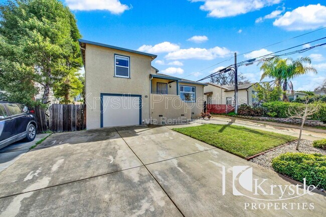 2420 Alameda St in Vallejo, CA - Building Photo - Building Photo
