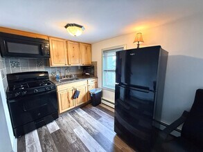 24 McDonald St in Saugerties, NY - Building Photo - Building Photo