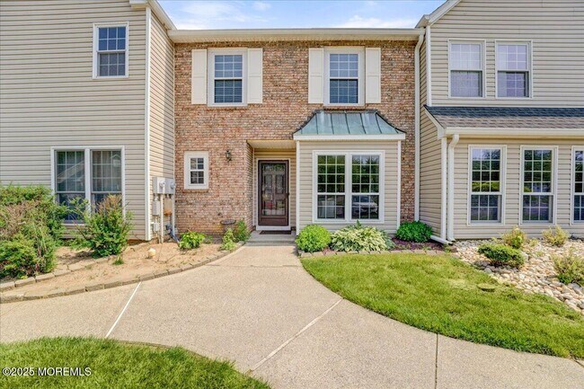 195 Nantucket Pl in Morganville, NJ - Building Photo - Building Photo