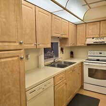 200 SE 5th Ave in Dania Beach, FL - Building Photo - Building Photo