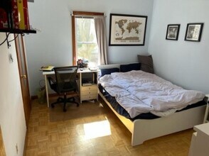 154 Cherry St, Unit 2 in Cambridge, MA - Foto de edificio - Building Photo