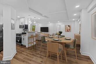 2500 Q St NW, Unit 106 in Washington, DC - Foto de edificio - Building Photo