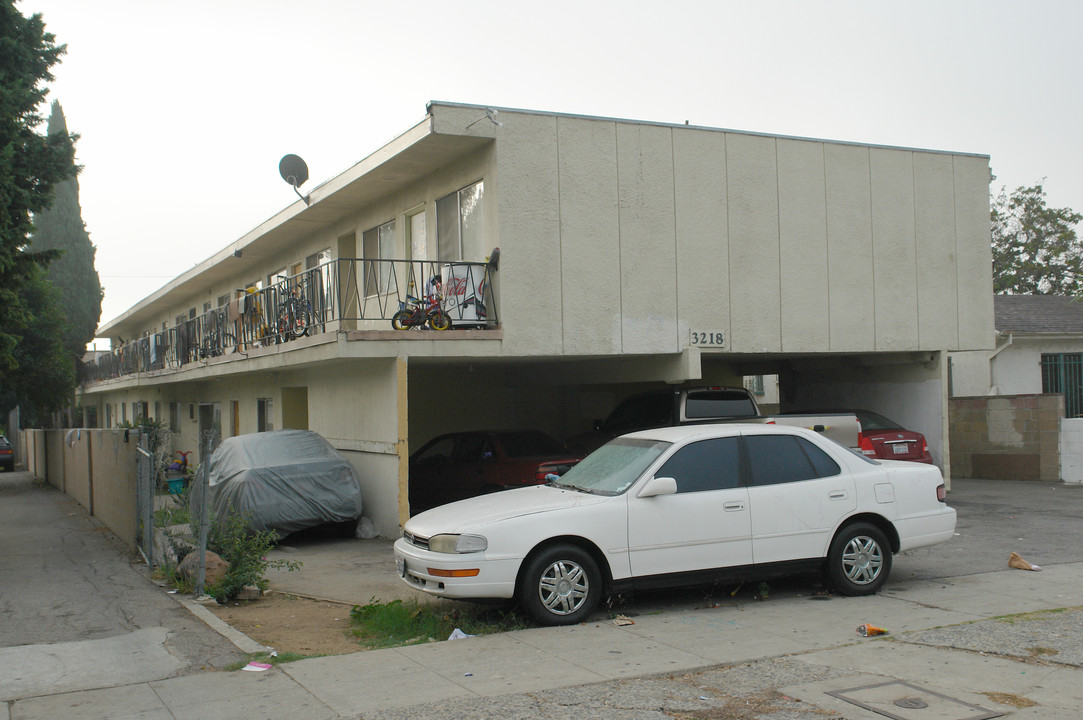 3218 Drew St in Los Angeles, CA - Building Photo