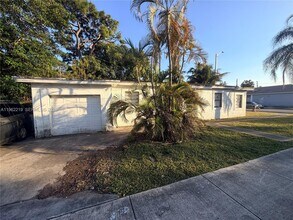 2431 NW 9th St in Fort Lauderdale, FL - Building Photo - Building Photo