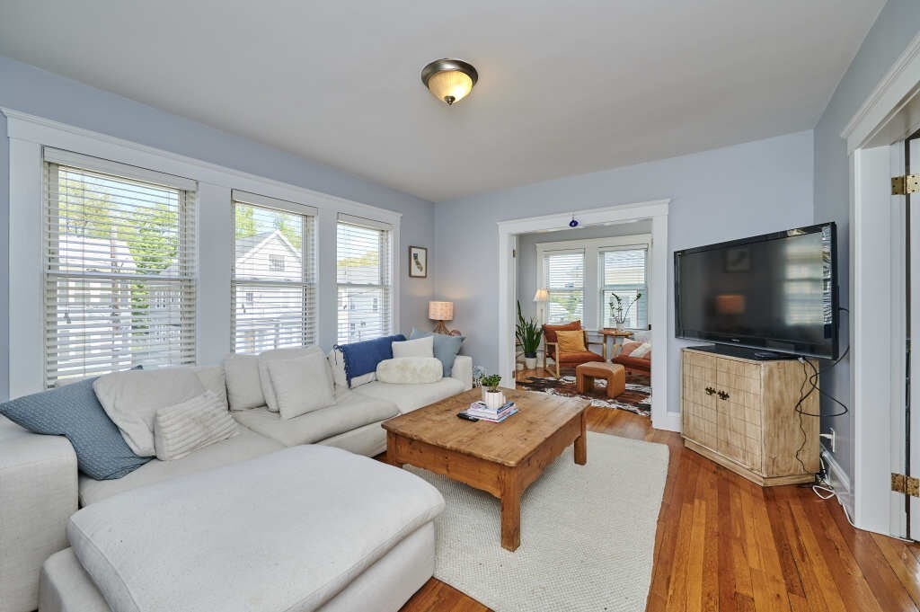 16 Alicia Rd, Unit 2 in Boston, MA - Building Photo