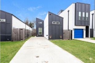 2216 Dyson St in Dallas, TX - Building Photo