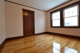 101 Oakland St, Unit 1w in Boston, MA - Building Photo - Building Photo