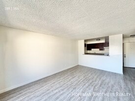 20339 Saticoy St in Los Angeles, CA - Building Photo