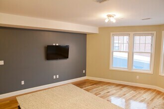 25 Darling St, Unit P3 in Boston, MA - Building Photo - Building Photo