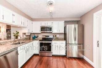 1661 Fieldthorn Dr in Reston, VA - Building Photo - Building Photo