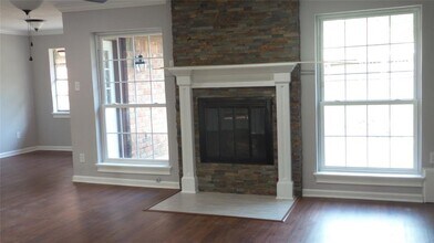 11610 Cypresswood Dr in Houston, TX - Building Photo - Building Photo