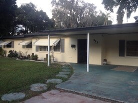 915 14th St E in Bradenton, FL - Building Photo