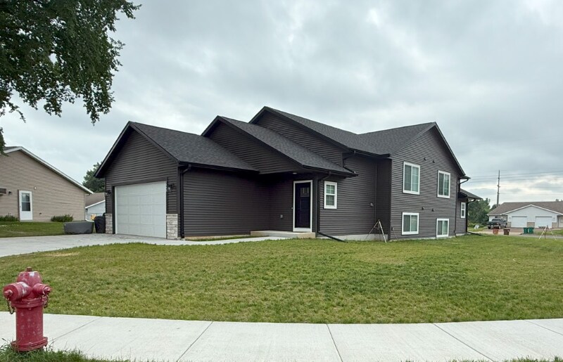 1443 Glenn Pl in Eau Claire, WI - Building Photo