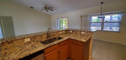 790 SW Hibiscus St in Port St. Lucie, FL - Building Photo - Building Photo