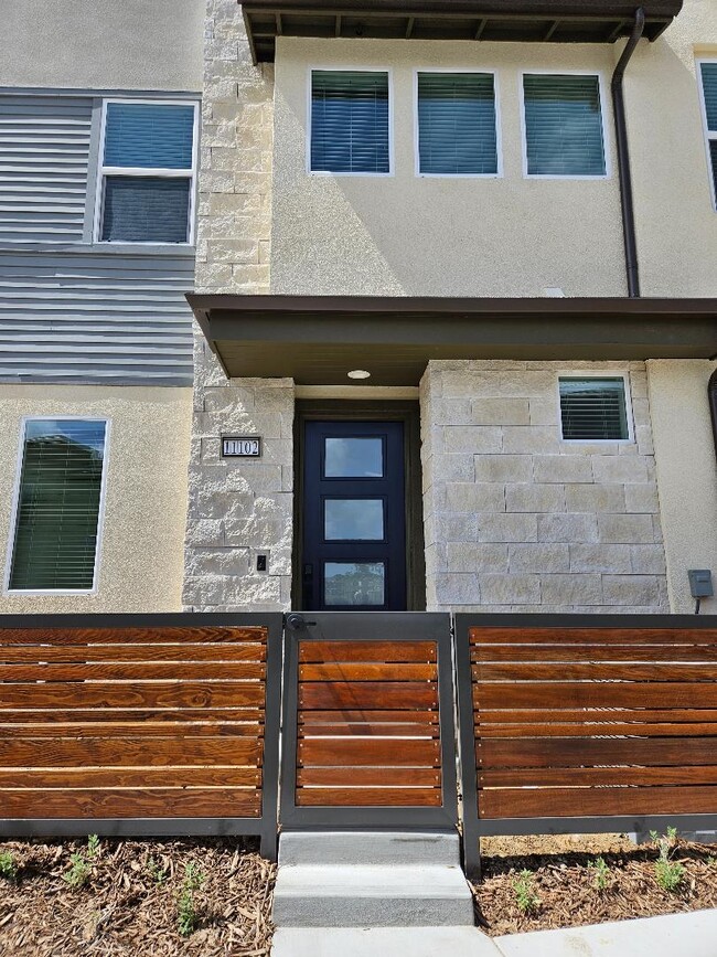 11102 Akarna Ct in San Diego, CA - Building Photo - Building Photo