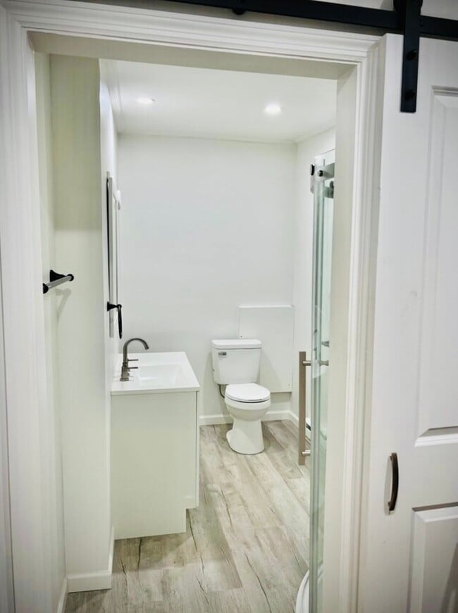 1324 5th Ave, Unit 3 in Watervliet, NY - Building Photo - Building Photo