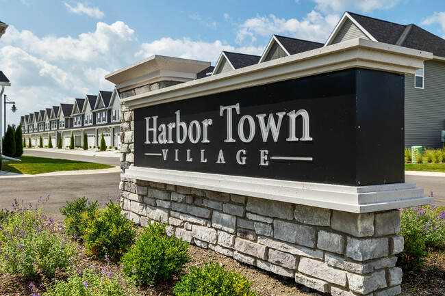 Harbor Town Townhomes in Perrysburg, OH - Foto de edificio - Building Photo