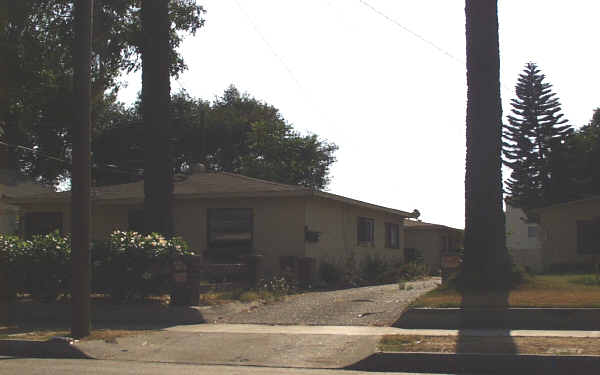 723 Sierra Vista Ave in Alhambra, CA - Foto de edificio