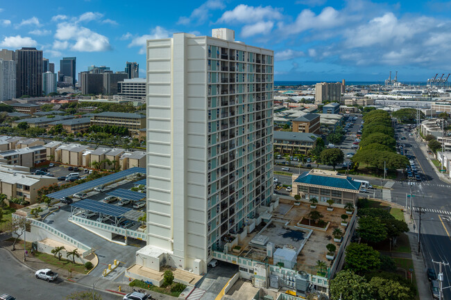 Liliha Square in Honolulu, HI - Building Photo - Building Photo