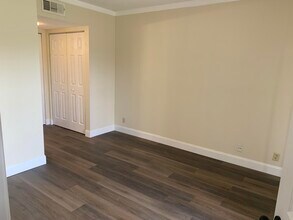 1542 SE Royal Green Cir in Port St. Lucie, FL - Building Photo - Building Photo