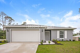 18132 Harkins Ave in Port Charlotte, FL - Building Photo