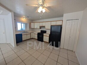 1160 Sand Dune Rd NE in Rio Rancho, NM - Building Photo - Building Photo