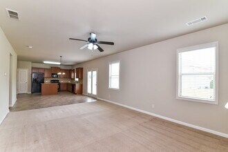 631 Collingsworth Ln NE in Lawrenceville, GA - Building Photo - Building Photo