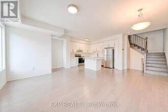 5138 Vetere St in Mississauga, ON - Building Photo - Building Photo