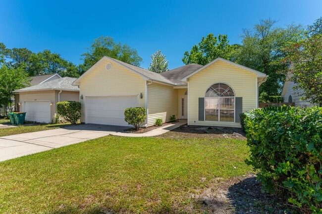 1697 Glenwood Ct in Niceville, FL - Building Photo - Building Photo