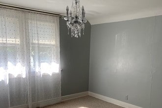 2040 S 74th St, Unit Upper in West Allis, WI - Building Photo - Building Photo