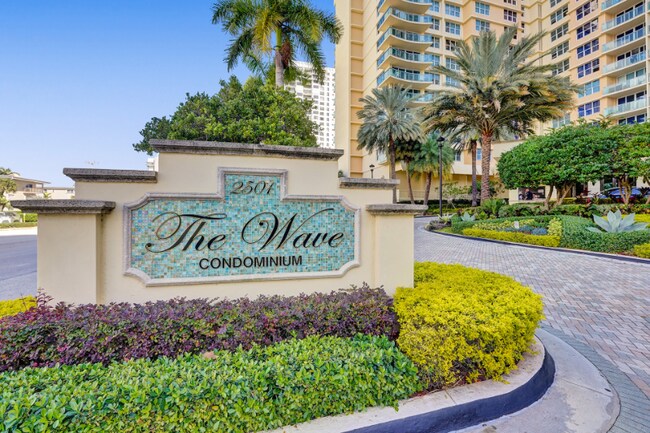 2501 S Ocean Dr in Hollywood, FL - Building Photo - Building Photo