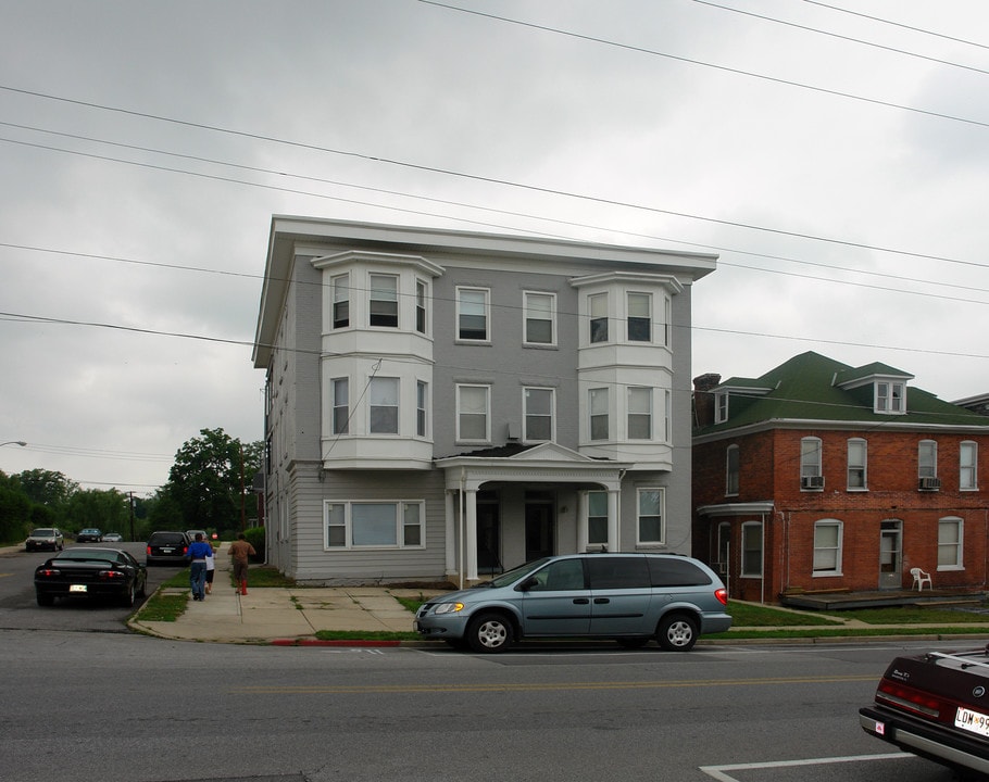 331-333 Summit Ave in Hagerstown, MD - Building Photo