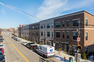 Guilford Row in Baltimore, MD - Building Photo - Building Photo