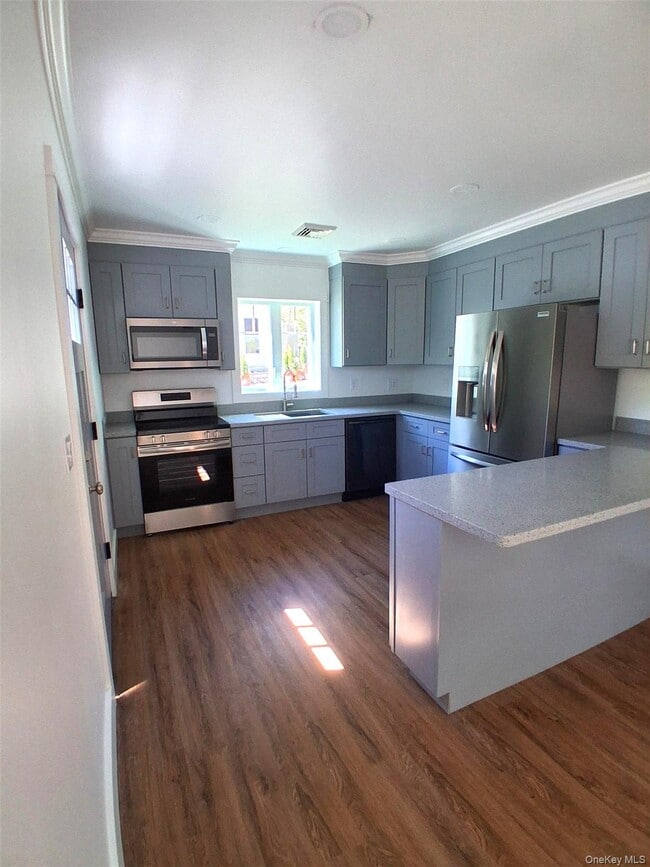 11 Cedar St in Staatsburg, NY - Building Photo - Building Photo