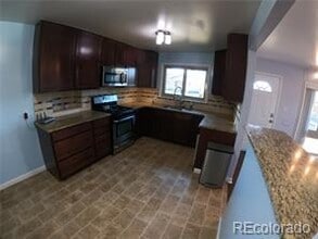 10852 Larry Dr in Northglenn, CO - Foto de edificio - Building Photo
