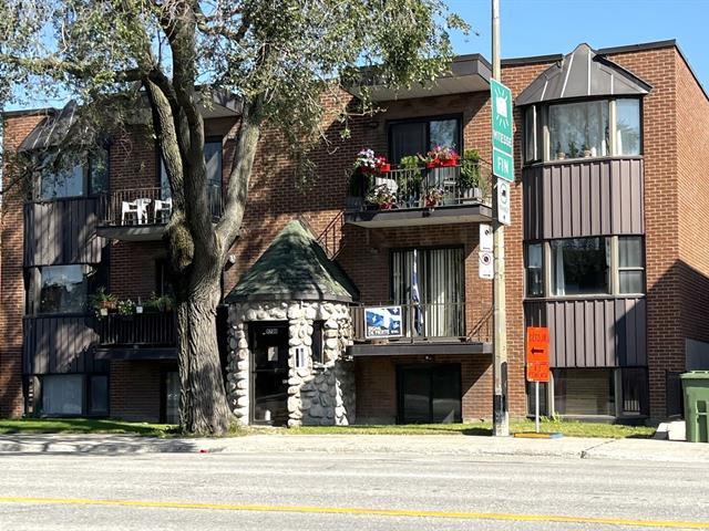 9700 Notre-Dame Rue E in Montréal, QC - Building Photo