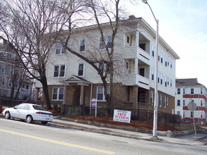 65 May St in Worcester, MA - Foto de edificio - Building Photo