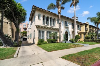 331 S Detroit St in Los Angeles, CA - Foto de edificio - Building Photo