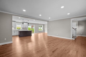 26 Atwood Ave in Wakefield, MA - Building Photo - Building Photo