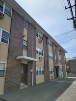 218 Cliff St, Unit 2 in Cliffside Park, NJ - Building Photo