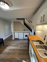 324 Andrew St in Newmarket, ON - Building Photo - Building Photo