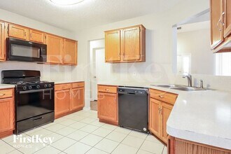5422 Forest Trails Dr in Houston, TX - Building Photo - Building Photo