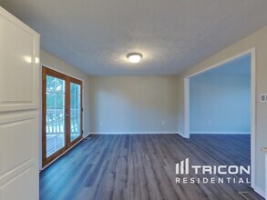 7913 Jody Knoll Rd in Windsor Mill, MD - Building Photo - Building Photo
