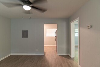 1343 Charlotte St in Tallahassee, FL - Building Photo - Building Photo