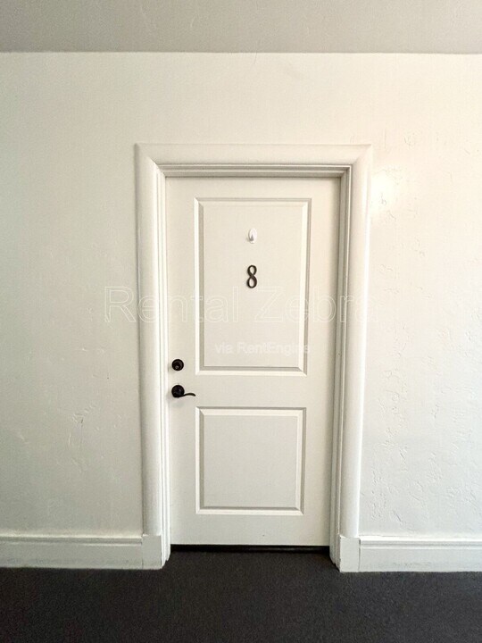 317 W Main St in Merced, CA - Building Photo