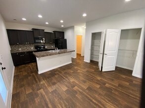 6405 Autumn Valley Trce in Utica, KY - Building Photo - Building Photo