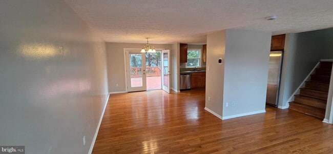 223 Laura Anne Ct in Sterling, VA - Building Photo - Building Photo