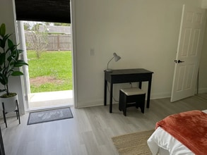 1521 SE Ladner St in Port St. Lucie, FL - Building Photo - Building Photo