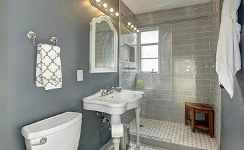 2500 Q St NW, Unit 336 in Washington, DC - Building Photo - Building Photo