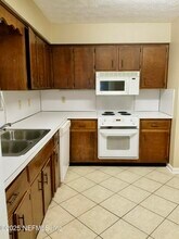 2758 Oakdale Dr W in Orange Park, FL - Building Photo - Building Photo